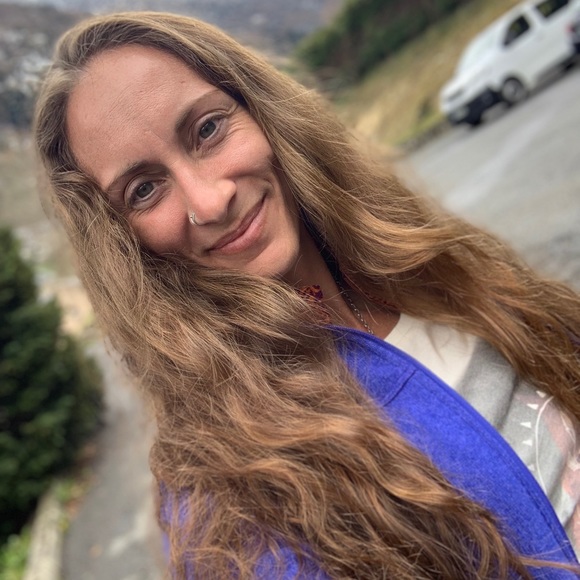 Meet your Posher, Jana - Picture 1 of 1